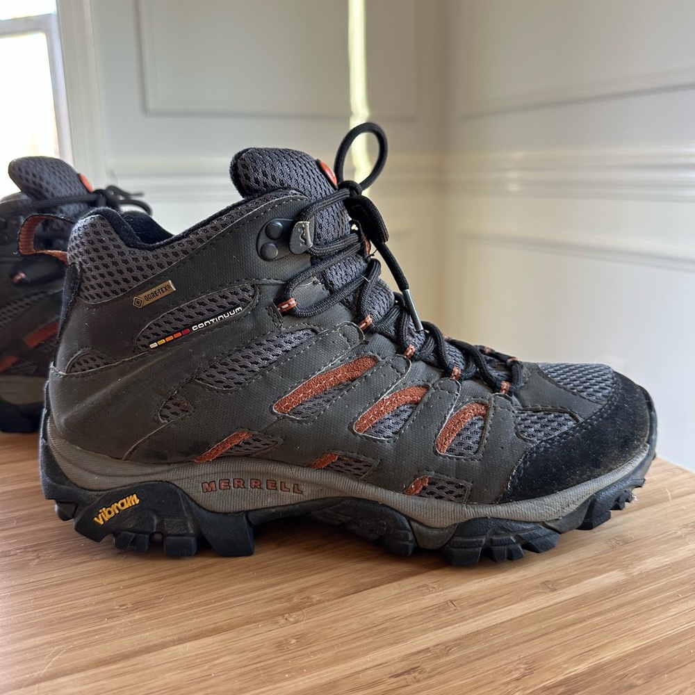 Merrell Moab Mid Gore-Tex hiking boots